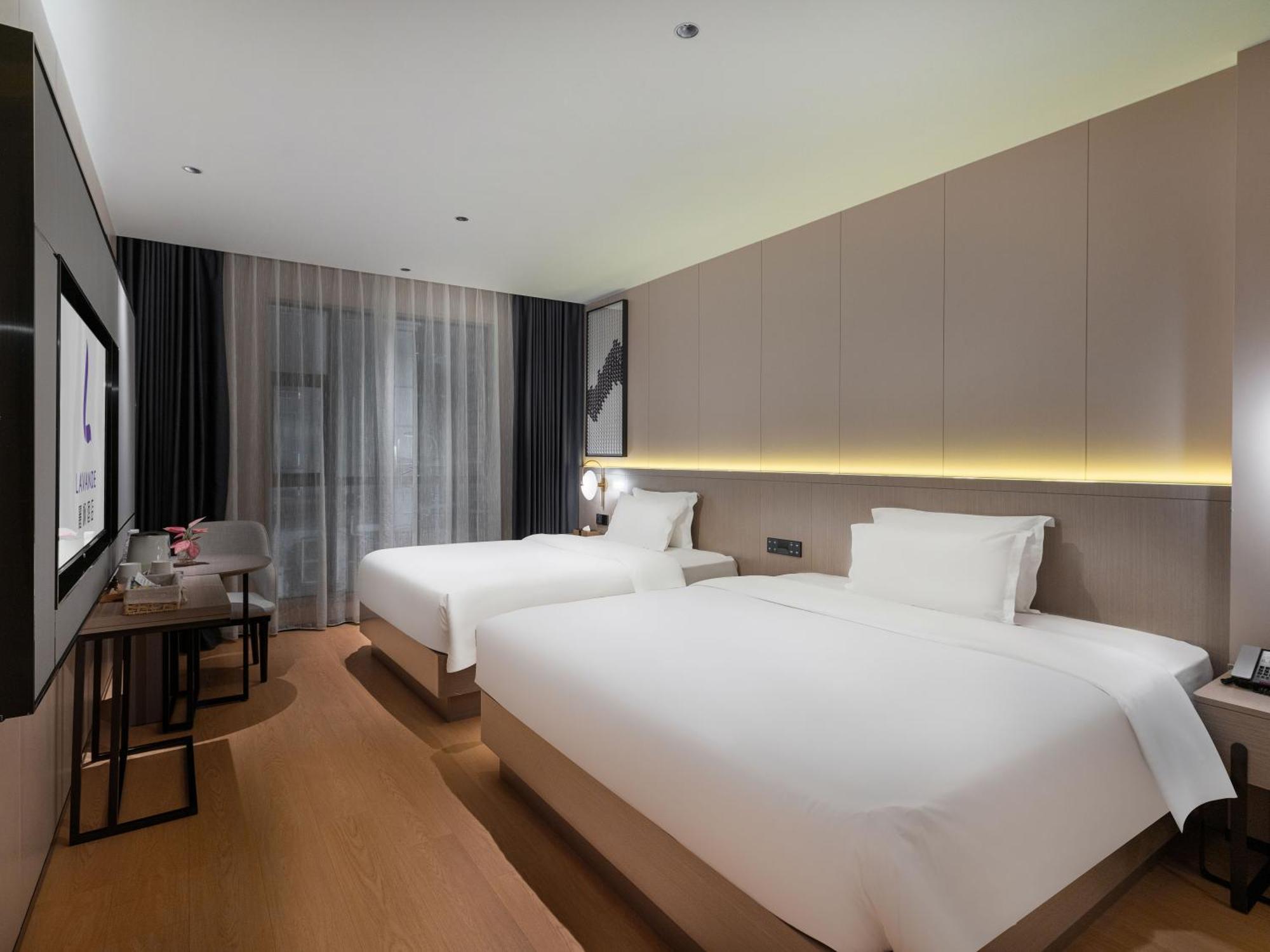 Lavande International Hotel Guangzhou Taikoo Hui Square Shipaiqiao Metro Station Branch - Free Shuttle Bus To Canton Fair Complex During Canton Fair Period & Free Vpn Internet Access Ngoại thất bức ảnh