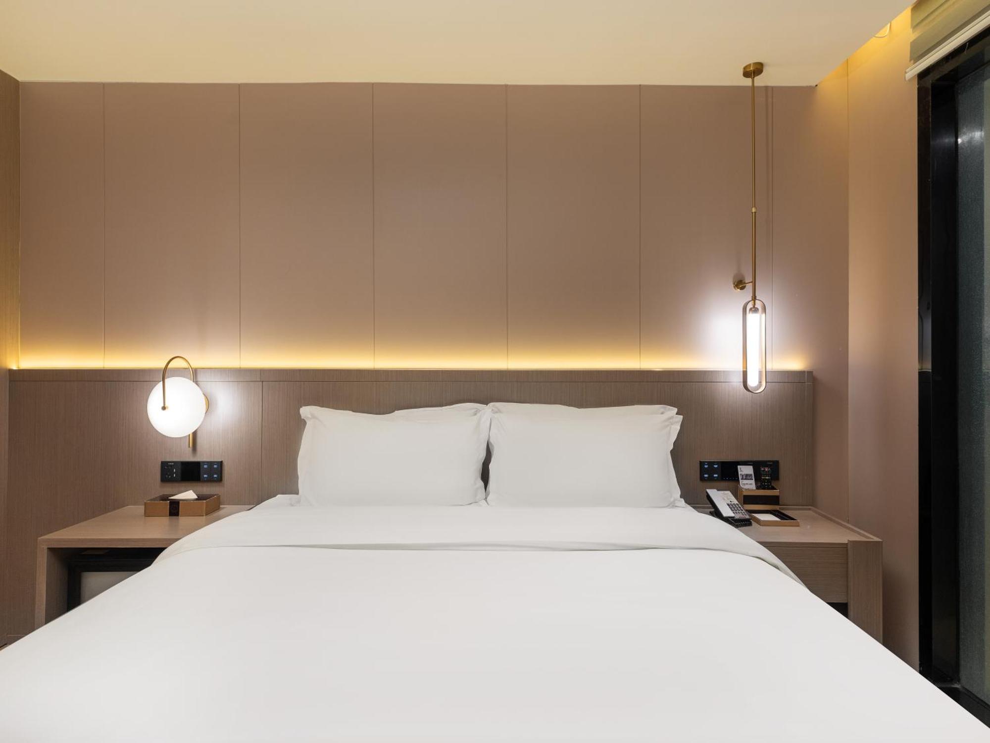 Lavande International Hotel Guangzhou Taikoo Hui Square Shipaiqiao Metro Station Branch - Free Shuttle Bus To Canton Fair Complex During Canton Fair Period & Free Vpn Internet Access Ngoại thất bức ảnh