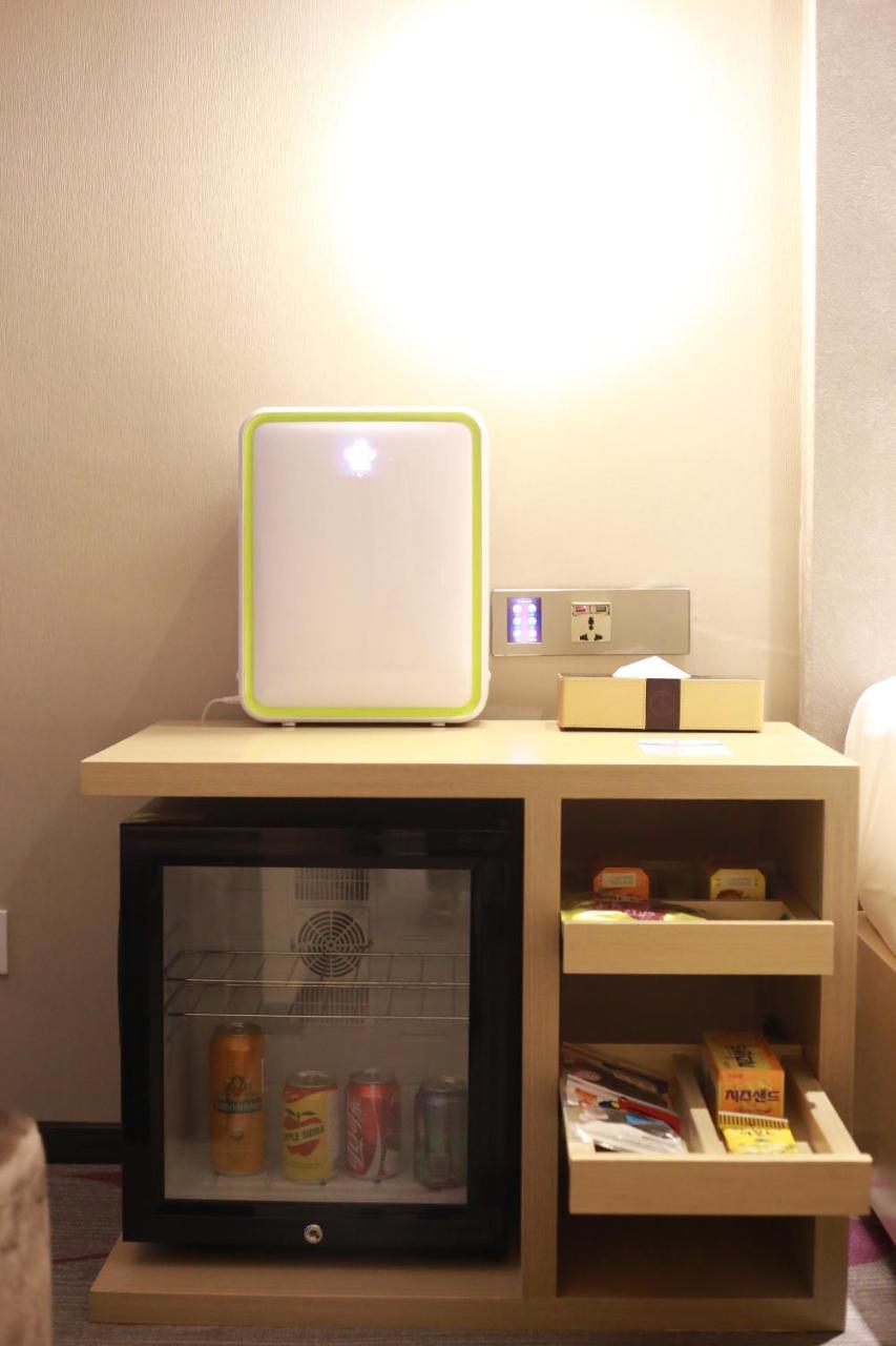 Lavande International Hotel Guangzhou Taikoo Hui Square Shipaiqiao Metro Station Branch - Free Shuttle Bus To Canton Fair Complex During Canton Fair Period & Free Vpn Internet Access Ngoại thất bức ảnh