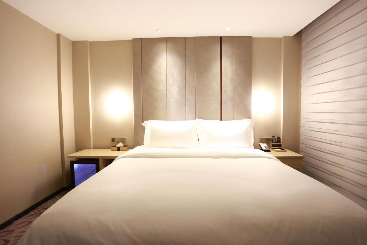 Lavande International Hotel Guangzhou Taikoo Hui Square Shipaiqiao Metro Station Branch - Free Shuttle Bus To Canton Fair Complex During Canton Fair Period & Free Vpn Internet Access Ngoại thất bức ảnh