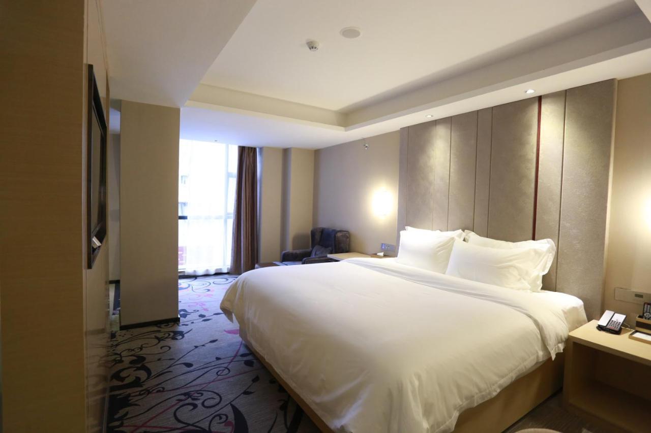 Lavande International Hotel Guangzhou Taikoo Hui Square Shipaiqiao Metro Station Branch - Free Shuttle Bus To Canton Fair Complex During Canton Fair Period & Free Vpn Internet Access Ngoại thất bức ảnh